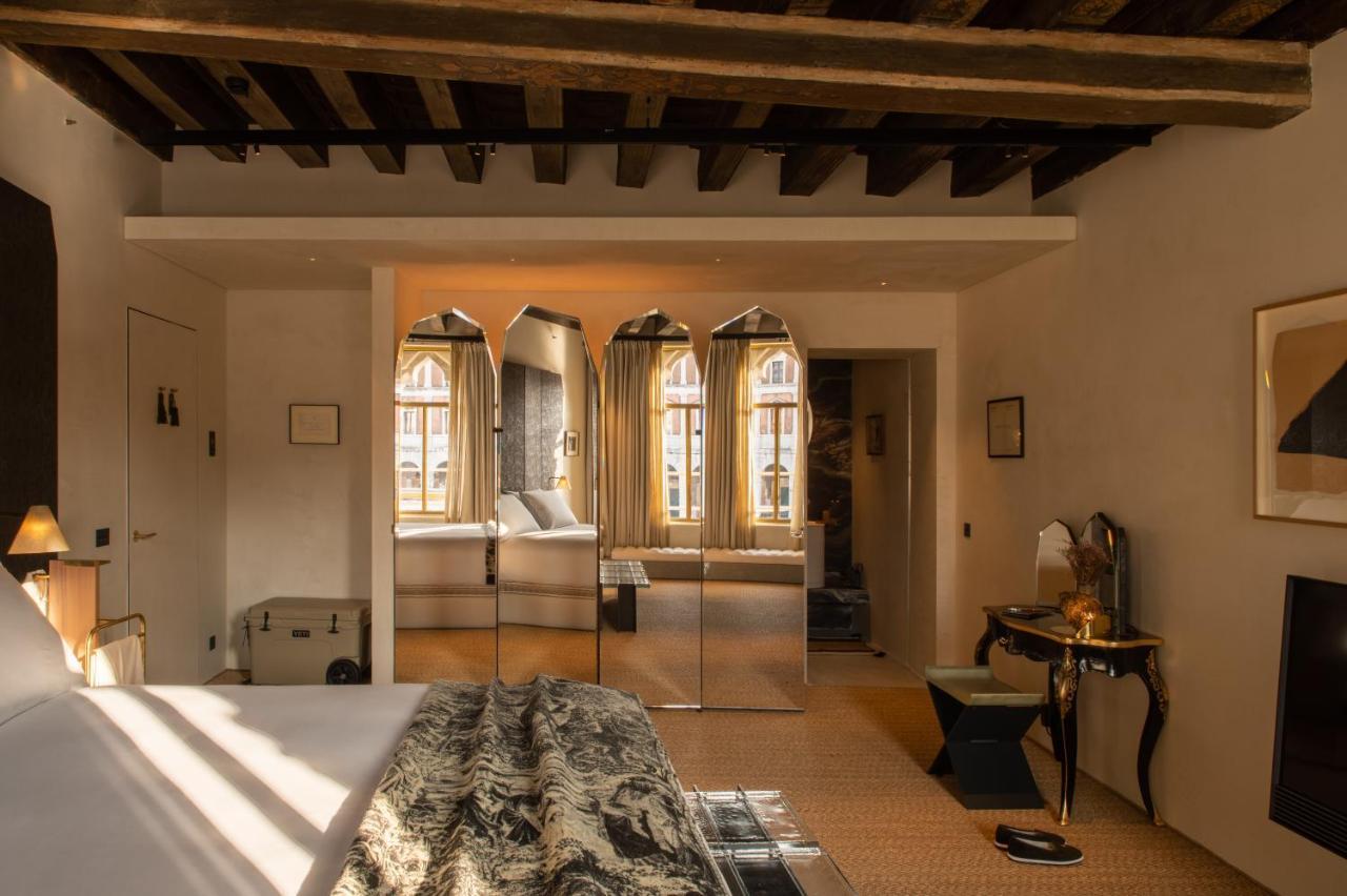 King Room Grand Canal View