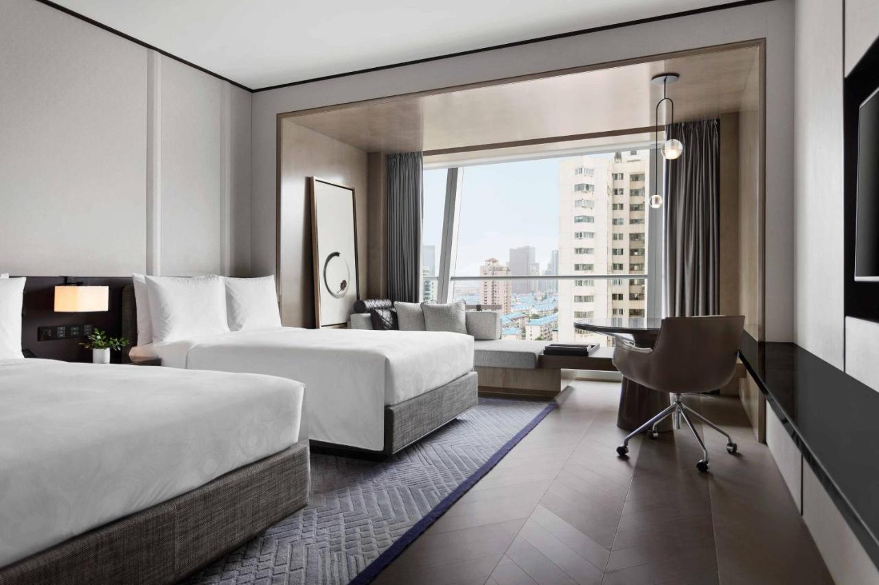 Deluxe Twin Room with City View,1403065007:JPEG