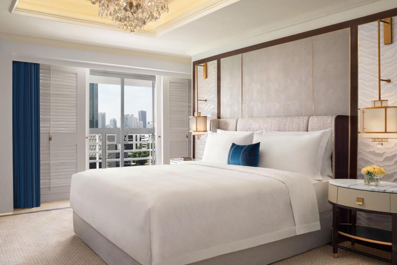Caroline Astor One-Bedroom King Suite Balcony