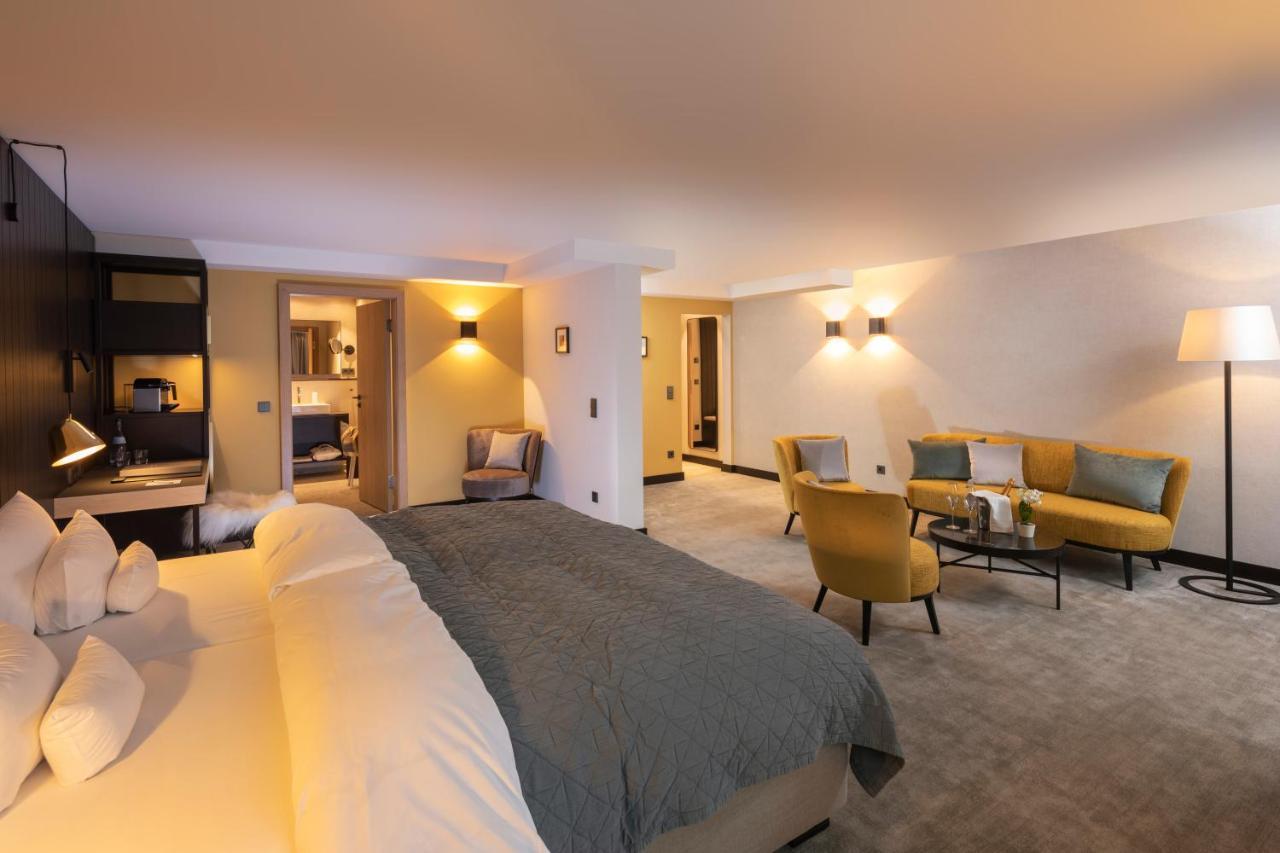 Modern Junior Suite,1533835480:JPEG