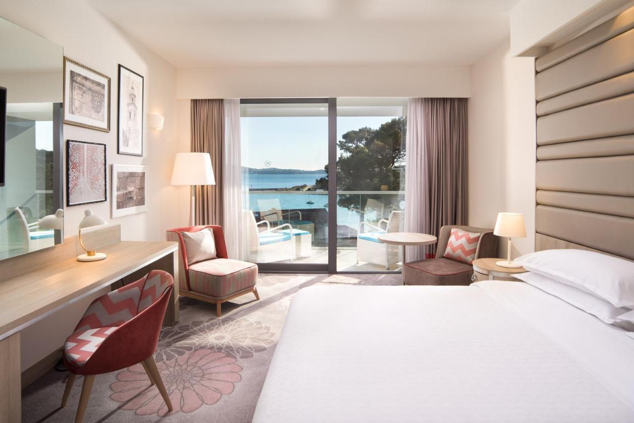 Deluxe King Room Balcony Sea View