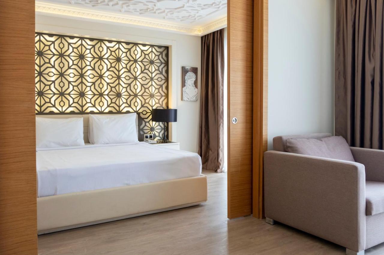 Club Suite,1405776536:JPEG