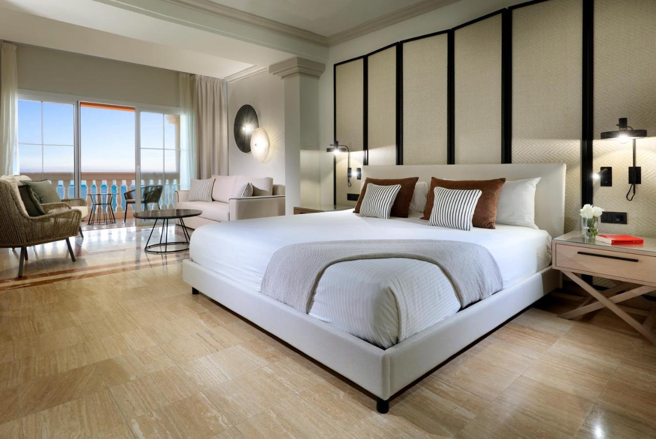 Junior Suite Oceanfront View,1405916192:JPEG