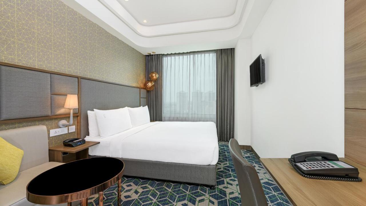 Standard King Room City View