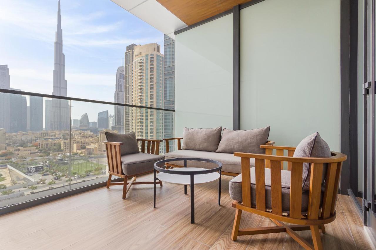 Luxury King Room with Balcony/Kitchenette/Non-smoking: Burj Khalifa View