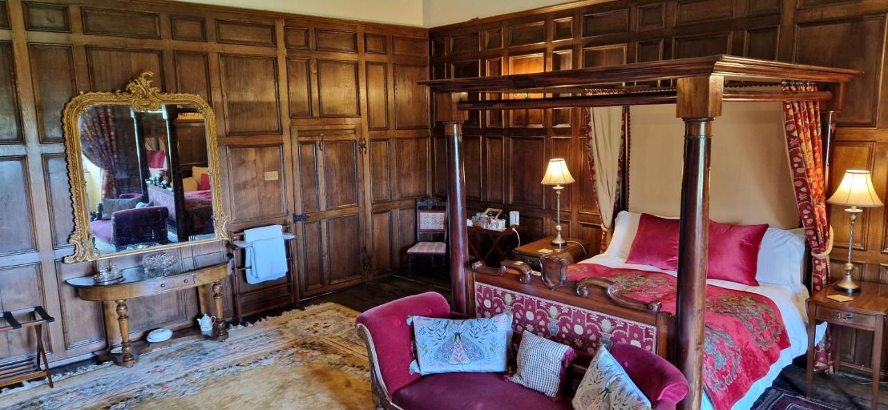 King Room with Four Poster Bed