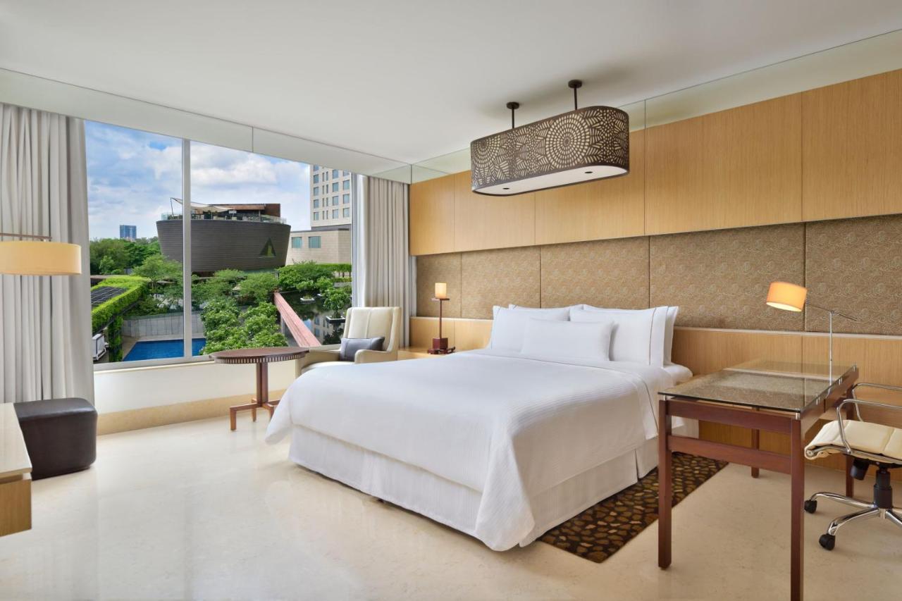 Premium King Room Pool View
