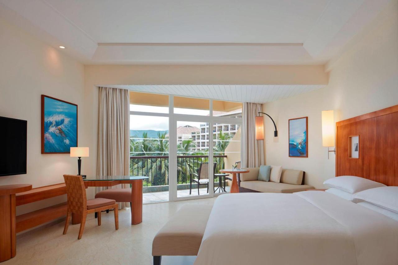 Front Ocean View Room, Deluxe Guest Room, One King