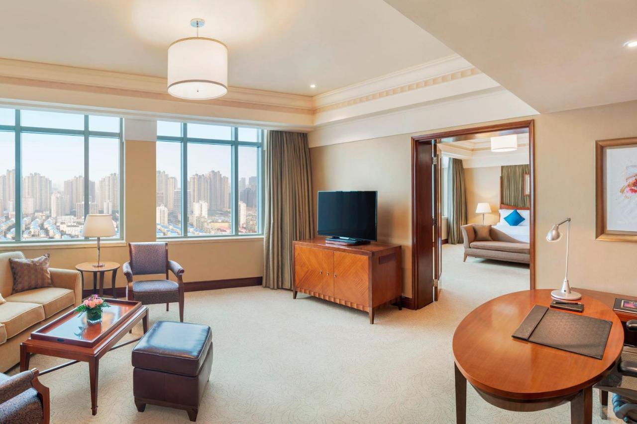 Mandarin Suite, Executive lounge access, 1 Bedroom Suite