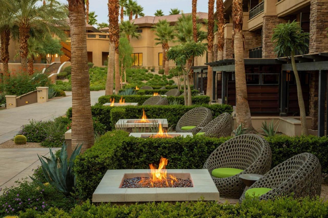 Terrace Firepit Room - 2 Queens,1533896839:JPEG