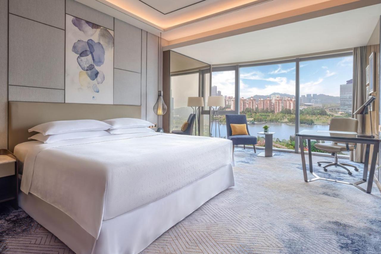 Executive King Room, Club lounge access, Guest room