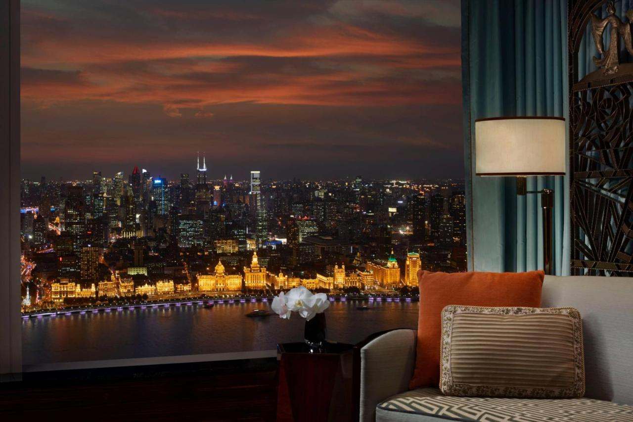 Club Bund View Room