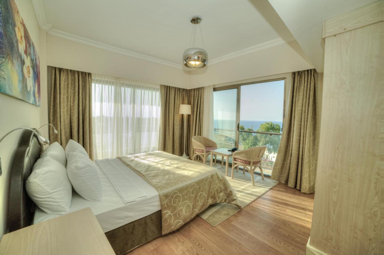 Deluxe Double or Twin Room Sea View