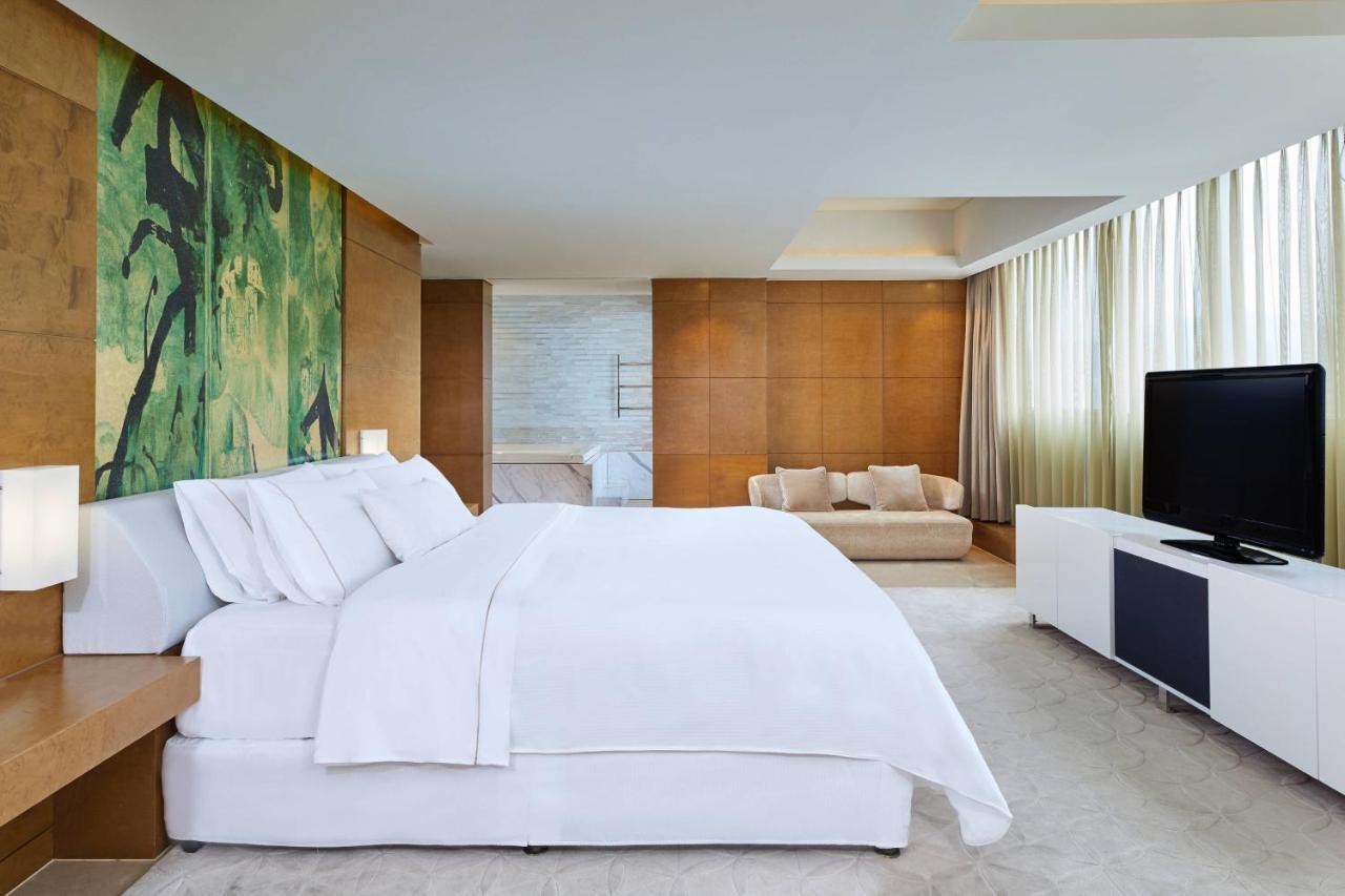 Deluxe King Room Guest room 1 King
