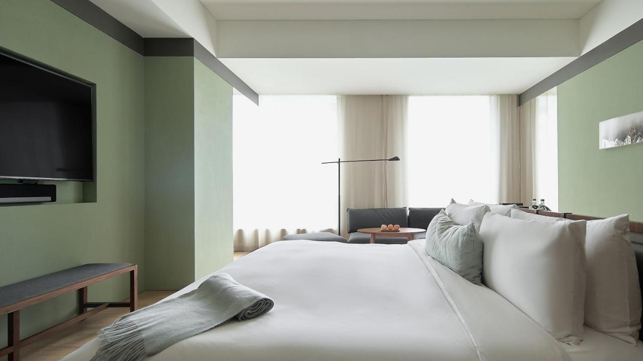 Executive King Room