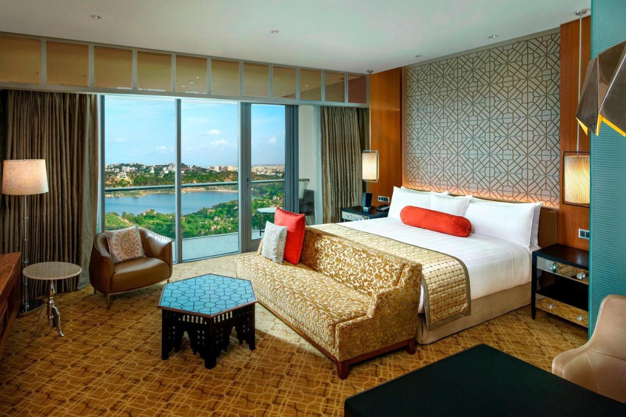 Towers Exclusive Club lounge access Guest room City view,1418895534:JPEG