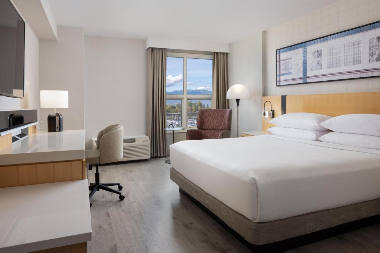 King Room with Lake View,1615384716:JPEG