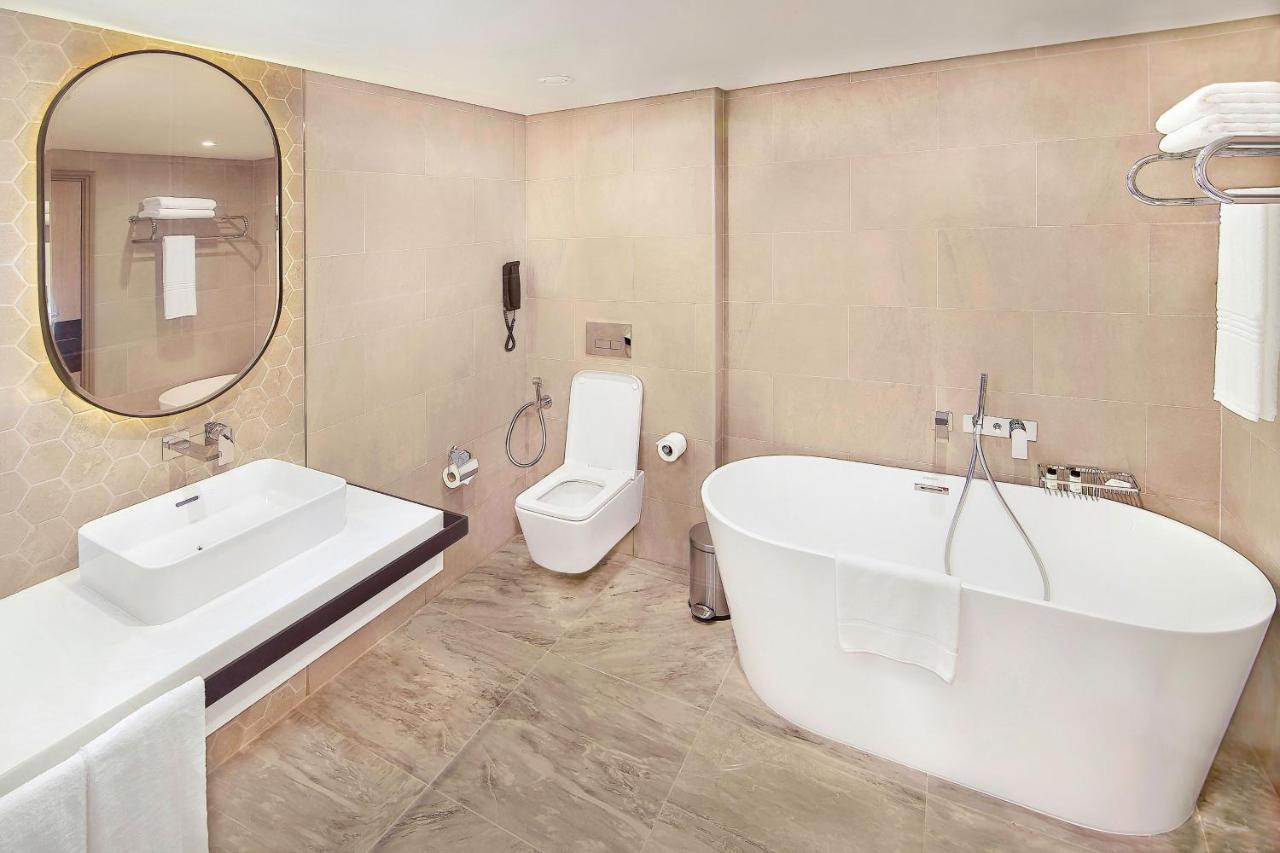 Executive Suite Club Lounge Access