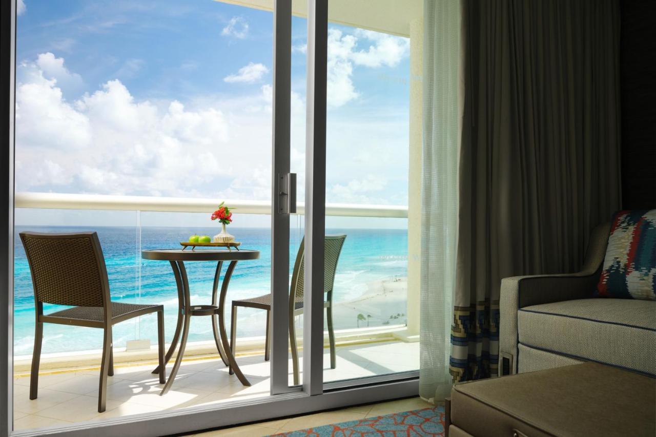 Oceanfront Queen Studio Balcony,1419291045:JPEG