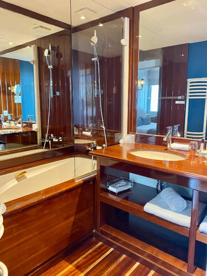 Superior Room Partial Sea View