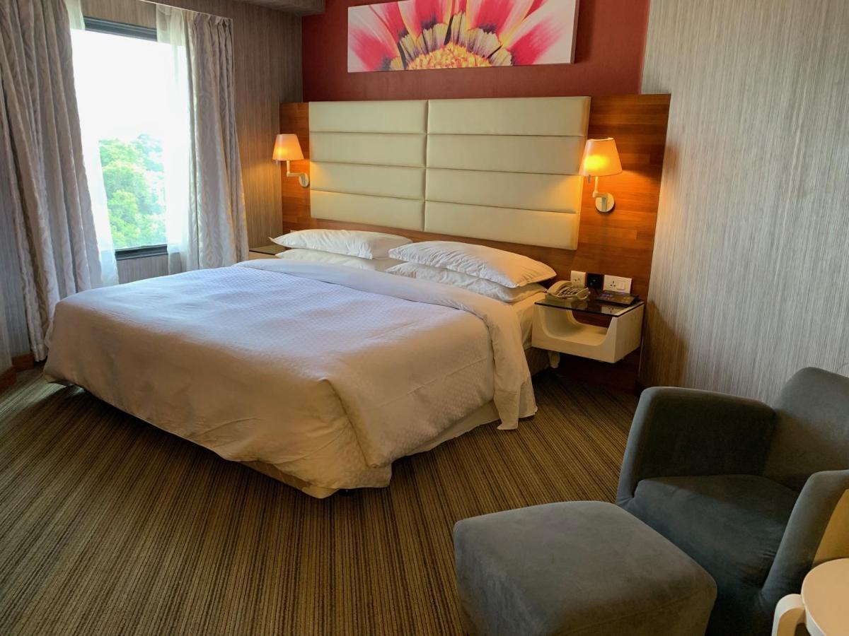Executive King Room,1421303724:JPEG