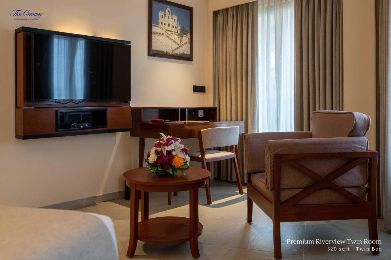 Premium Riverview Twin Room