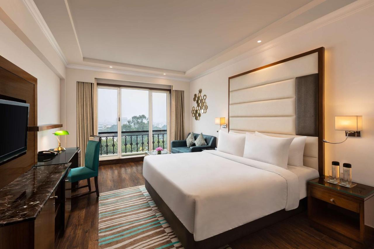 Superior Double Room Enjoy Happy Hours 11 on Beverages 12 PM-6 PM Except Dragon House on Spa Laundry service INR 500 credit on buffet at Mosaic Restaurant