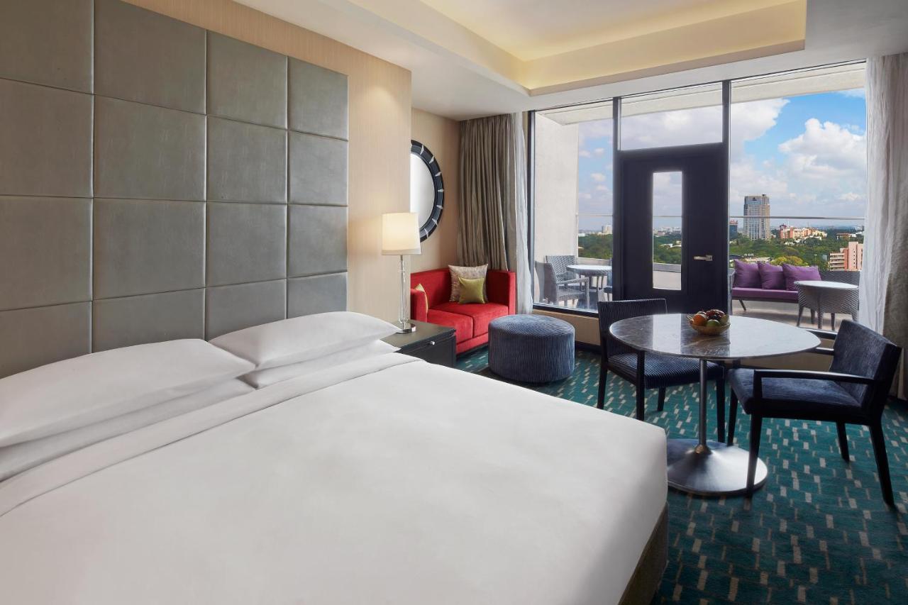 King Room with Terrace - Executive Lounge Access,1643201369:JPEG