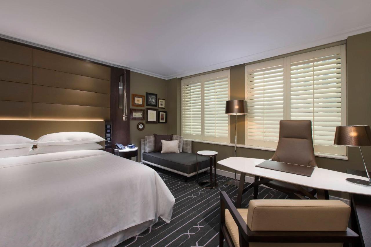 Grand Executive Room with Club Lounge Access - City Side