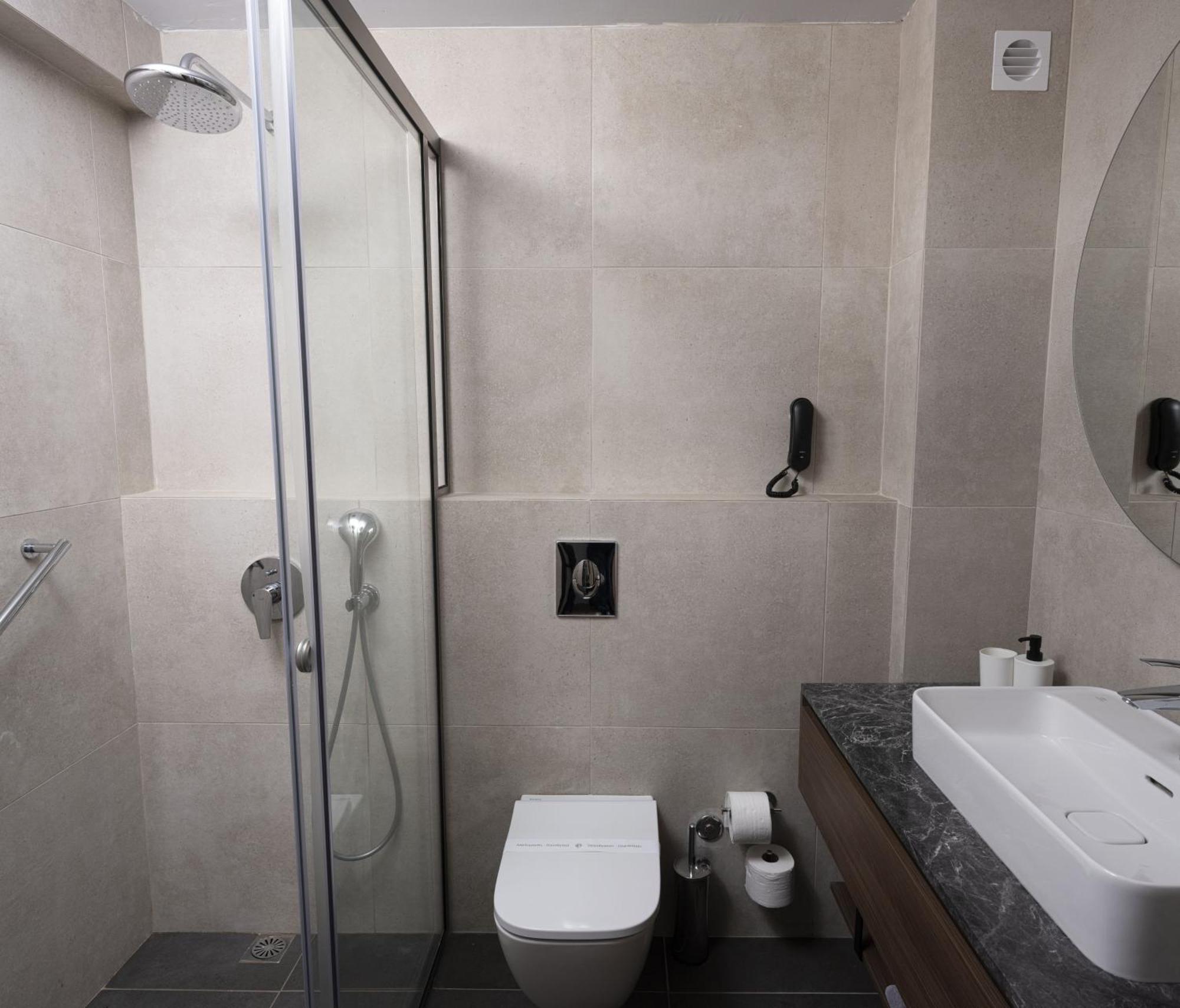 Suite,1517796109:JPEG