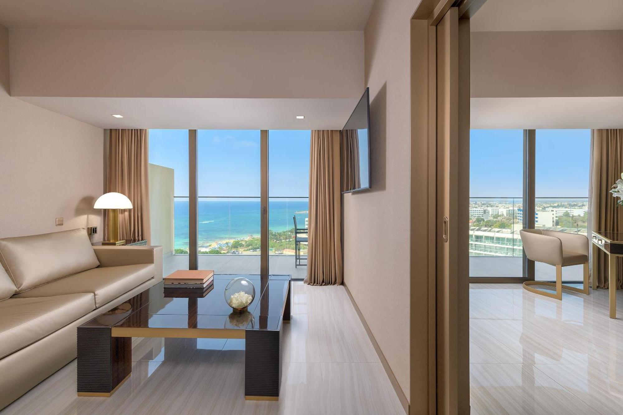 Signature Suite Sea View
