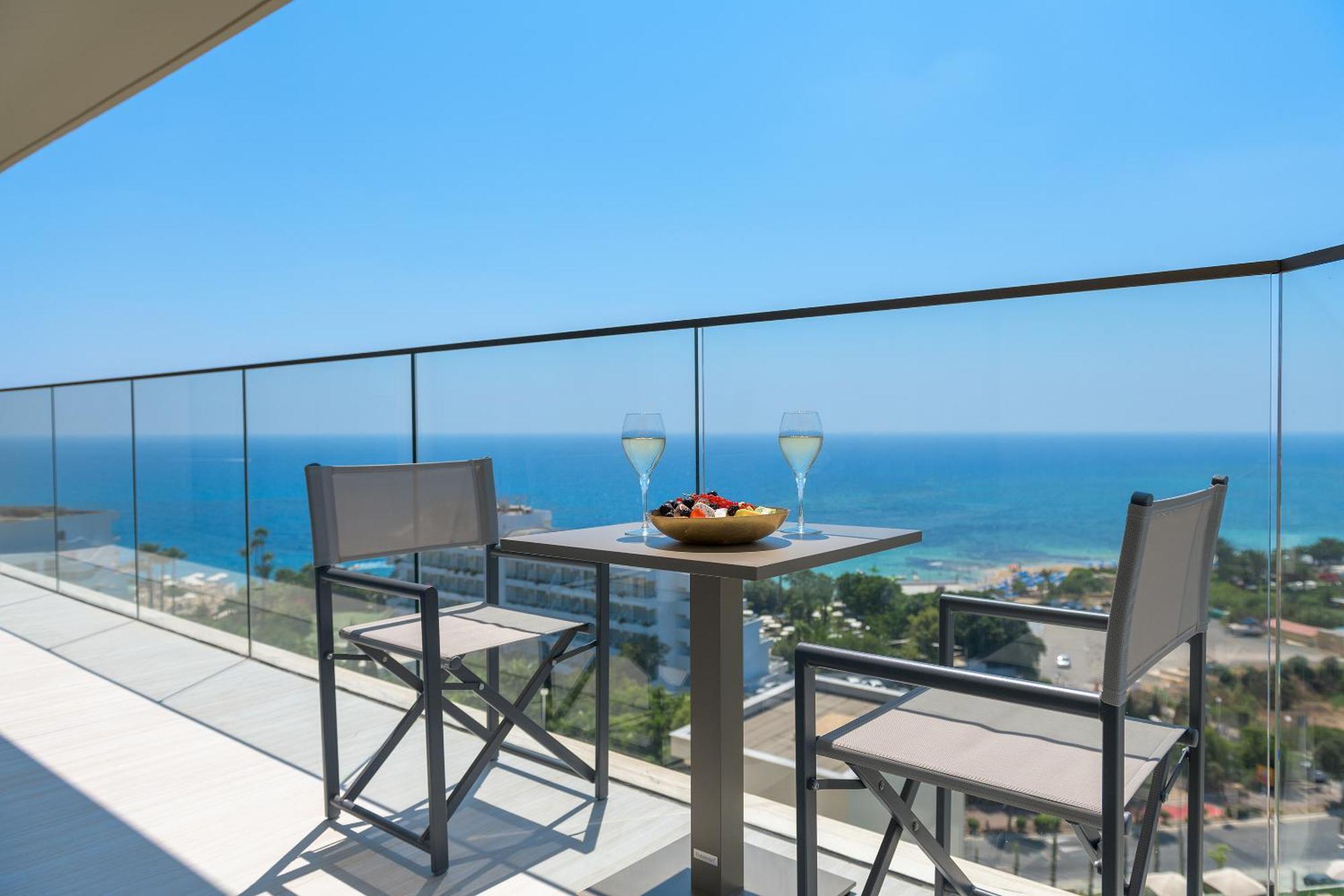Signature Suite Sea View