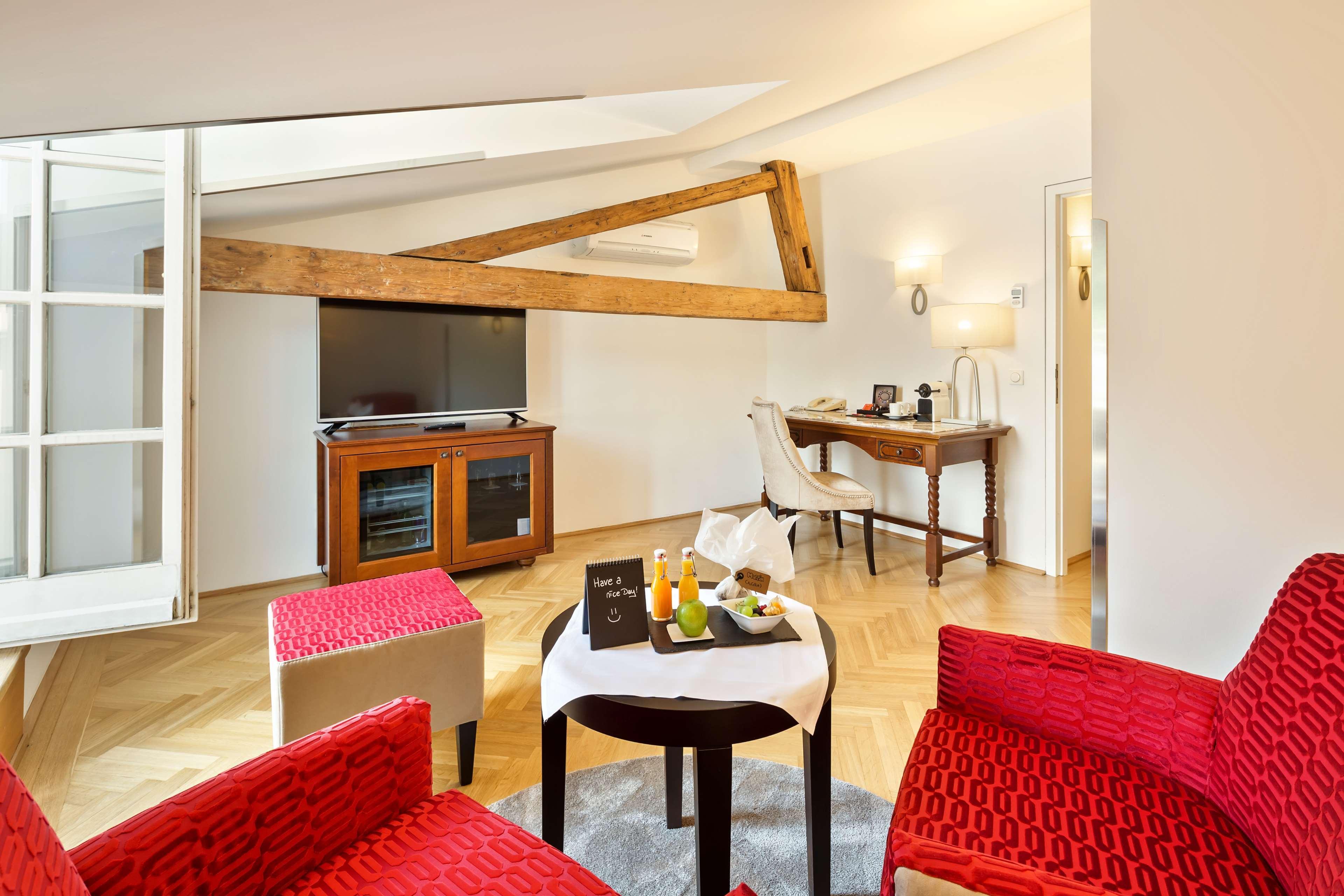 One-Bedroom Suite