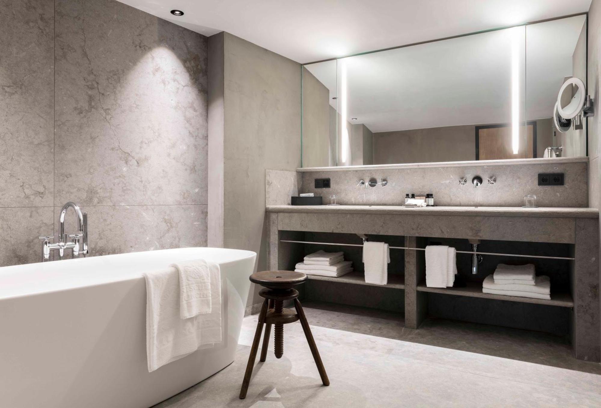 Deluxe Junior Suite
