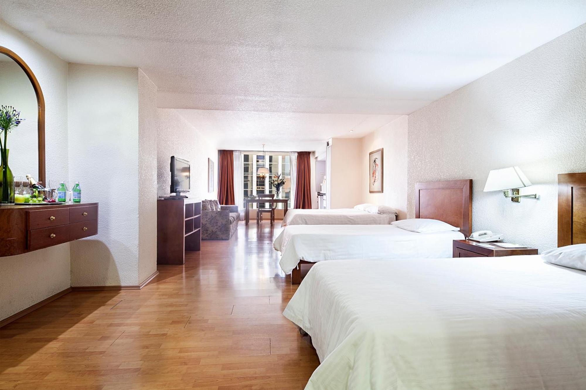 Triple Room