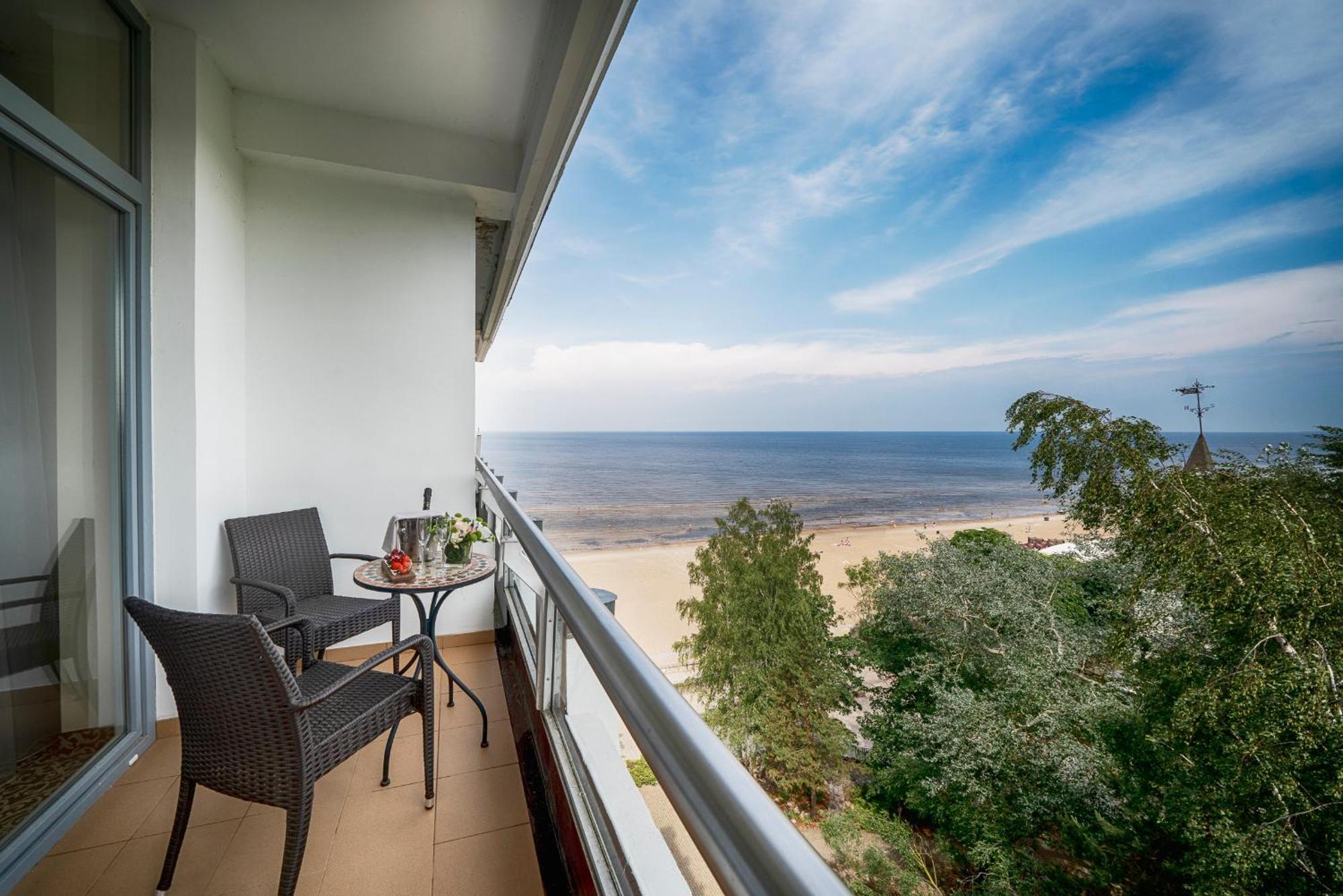 Deluxe Double or Twin Room Partial Sea View Wellness Spa Access