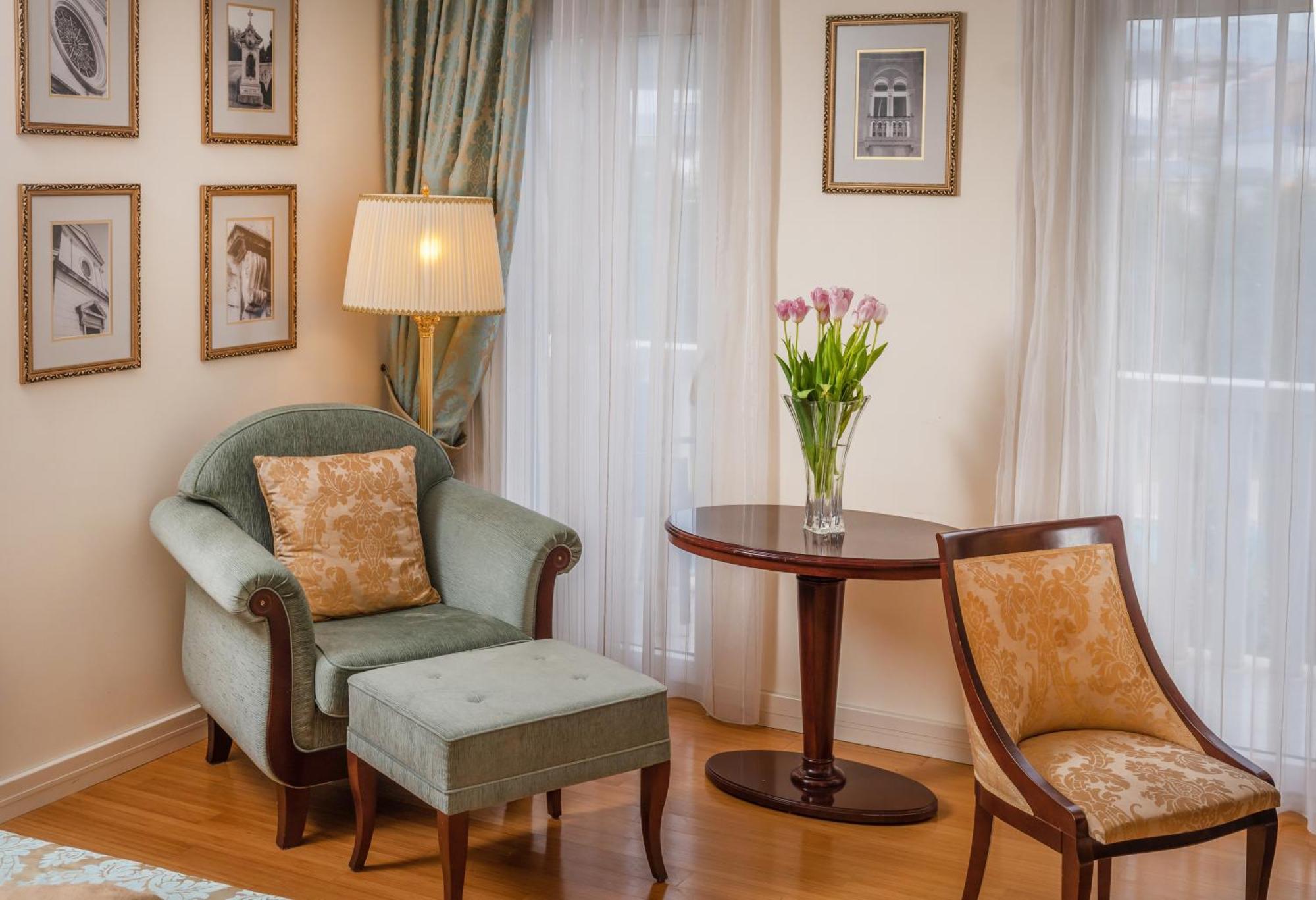 Deluxe Double or Twin Room Balcony