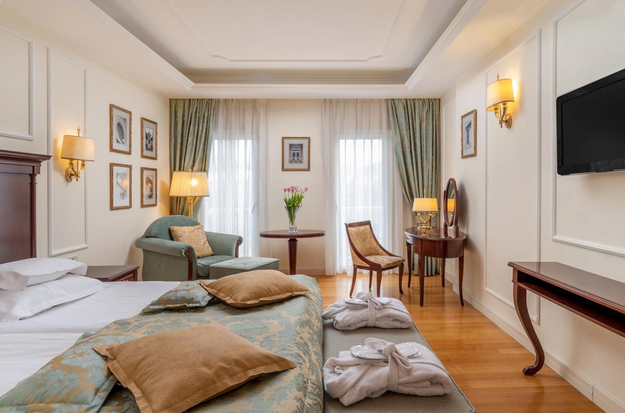 Deluxe Double or Twin Room Balcony