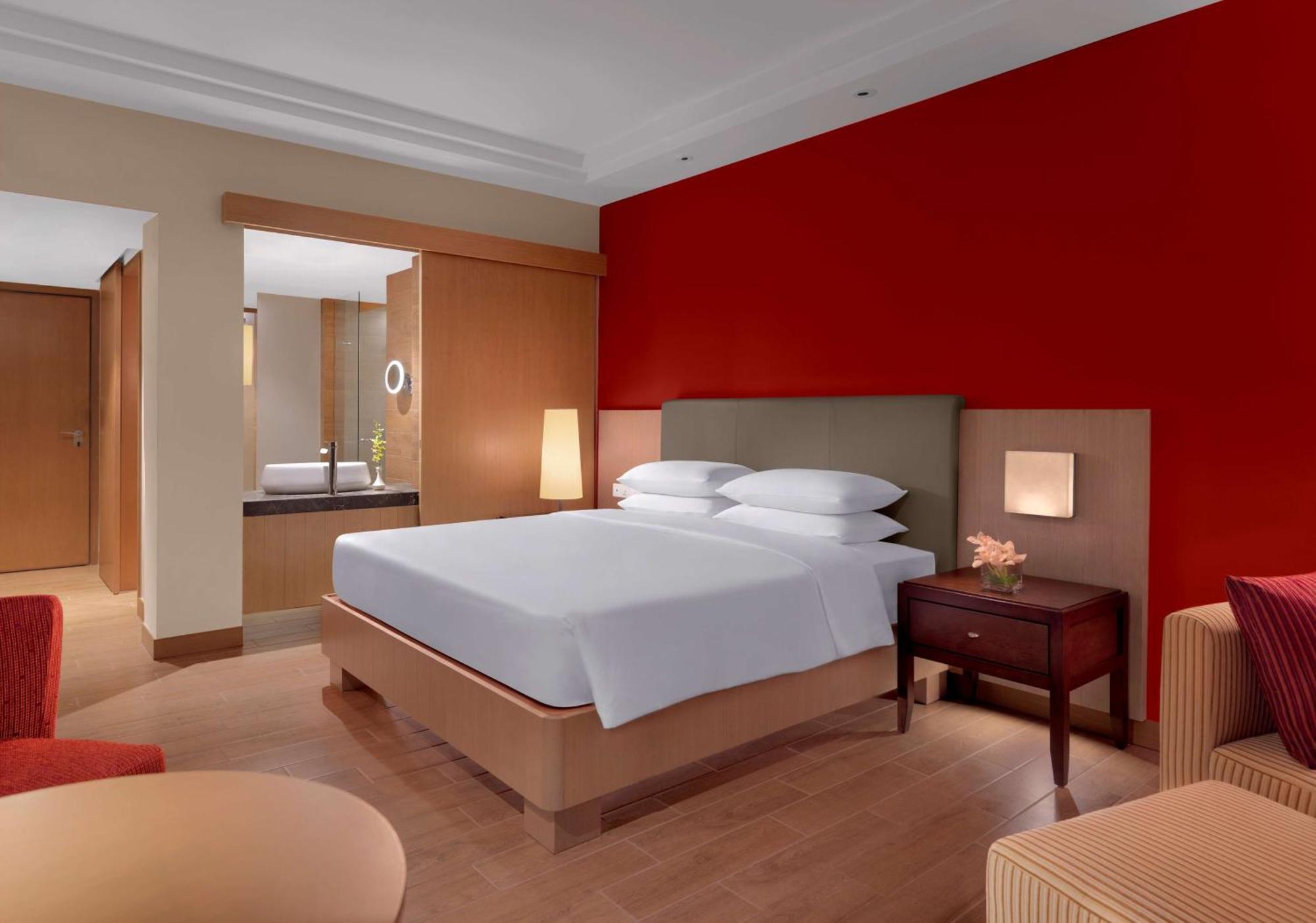King Room - Club Access,1440298021:JPEG