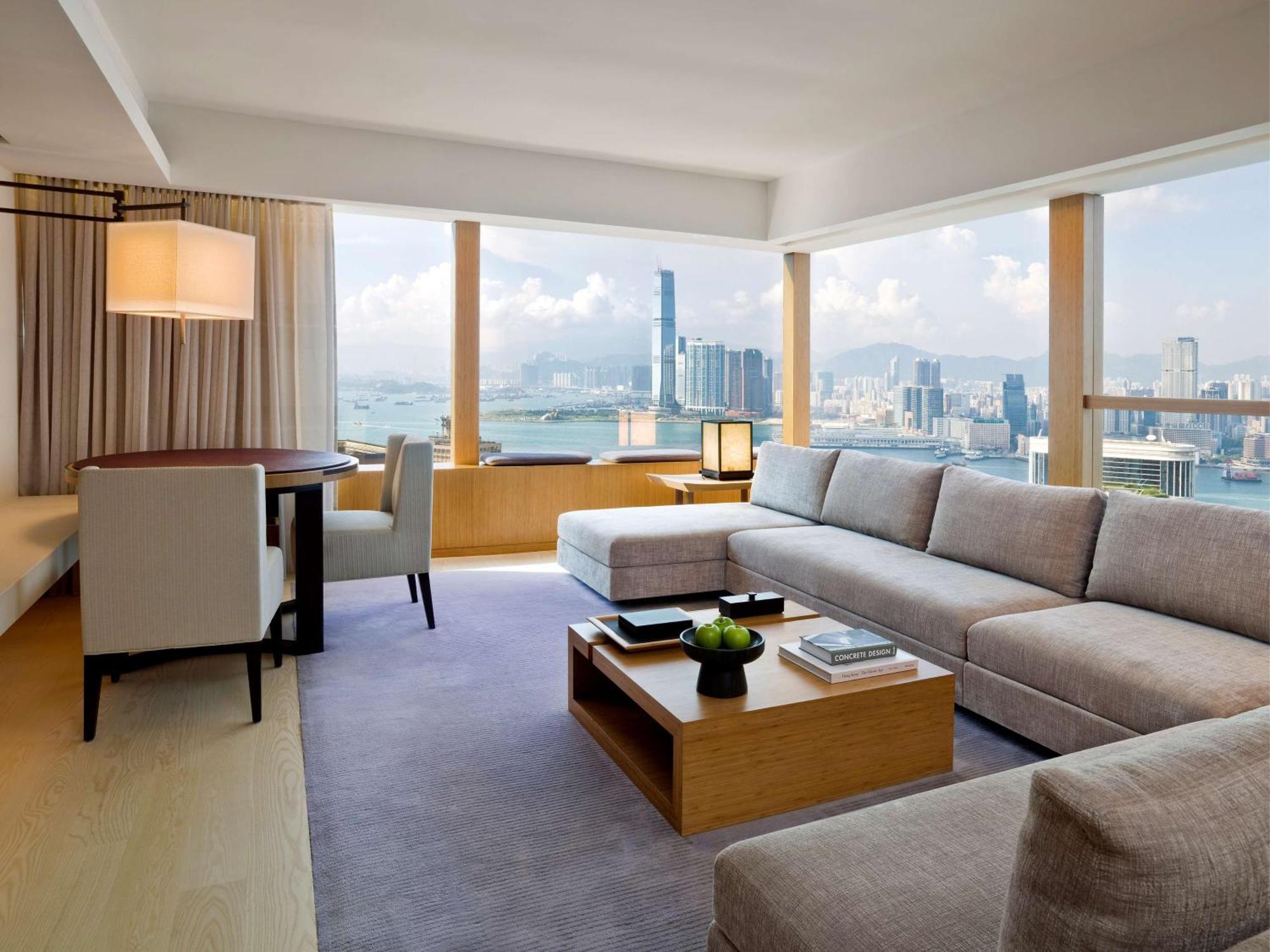 Upper Suite Harbour View