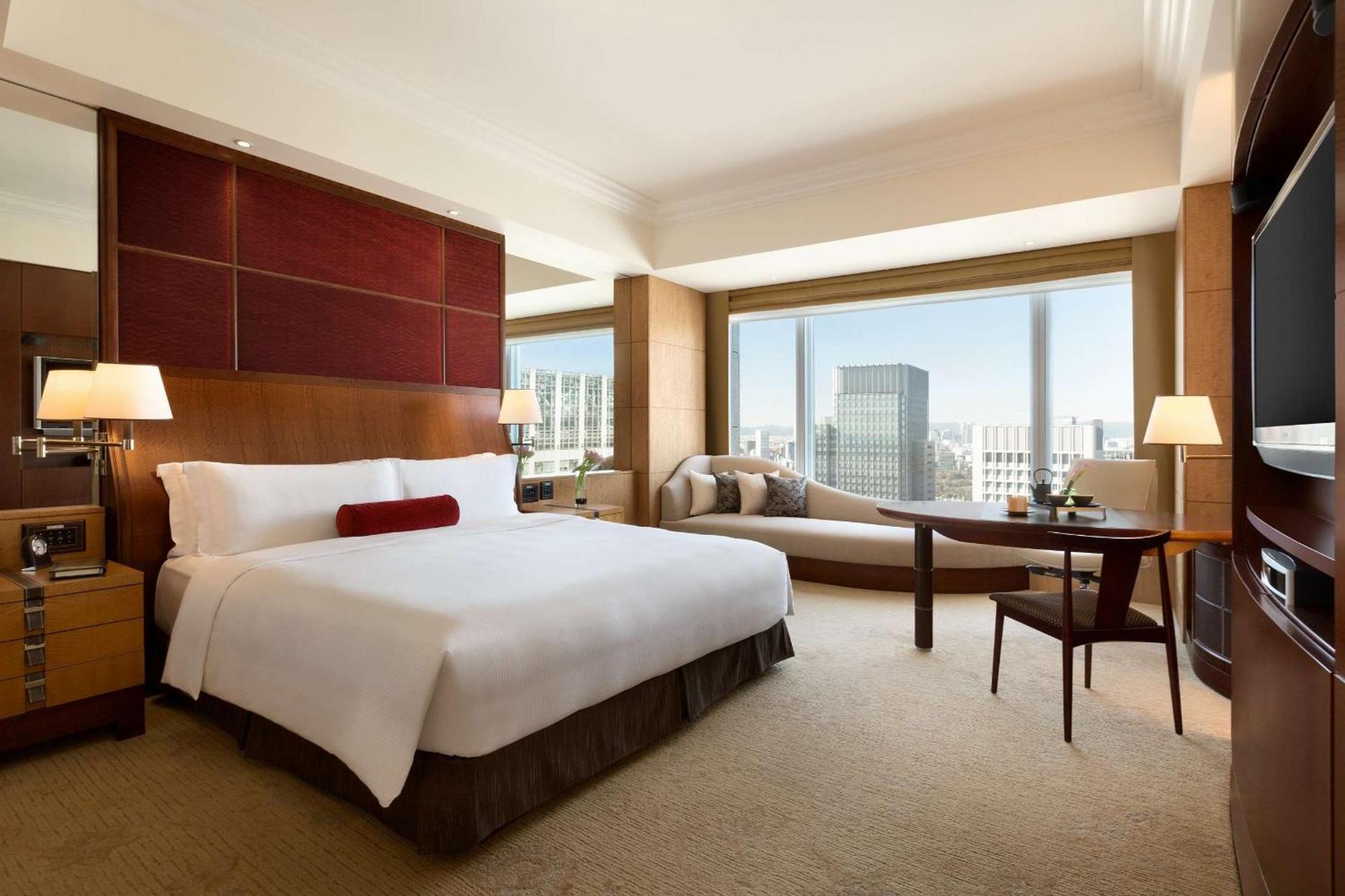 Premier King Room