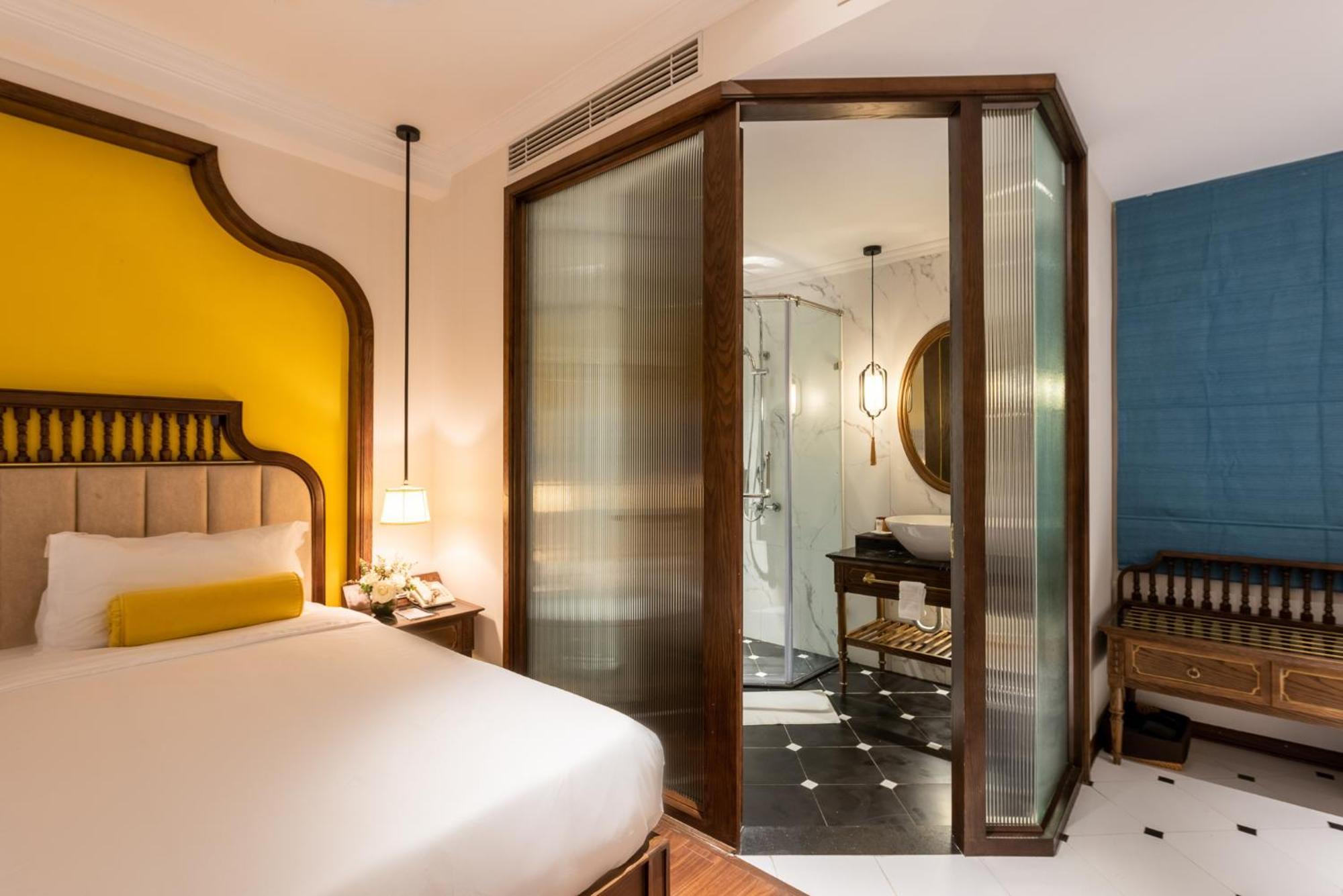 Deluxe Double or Twin Room External Window