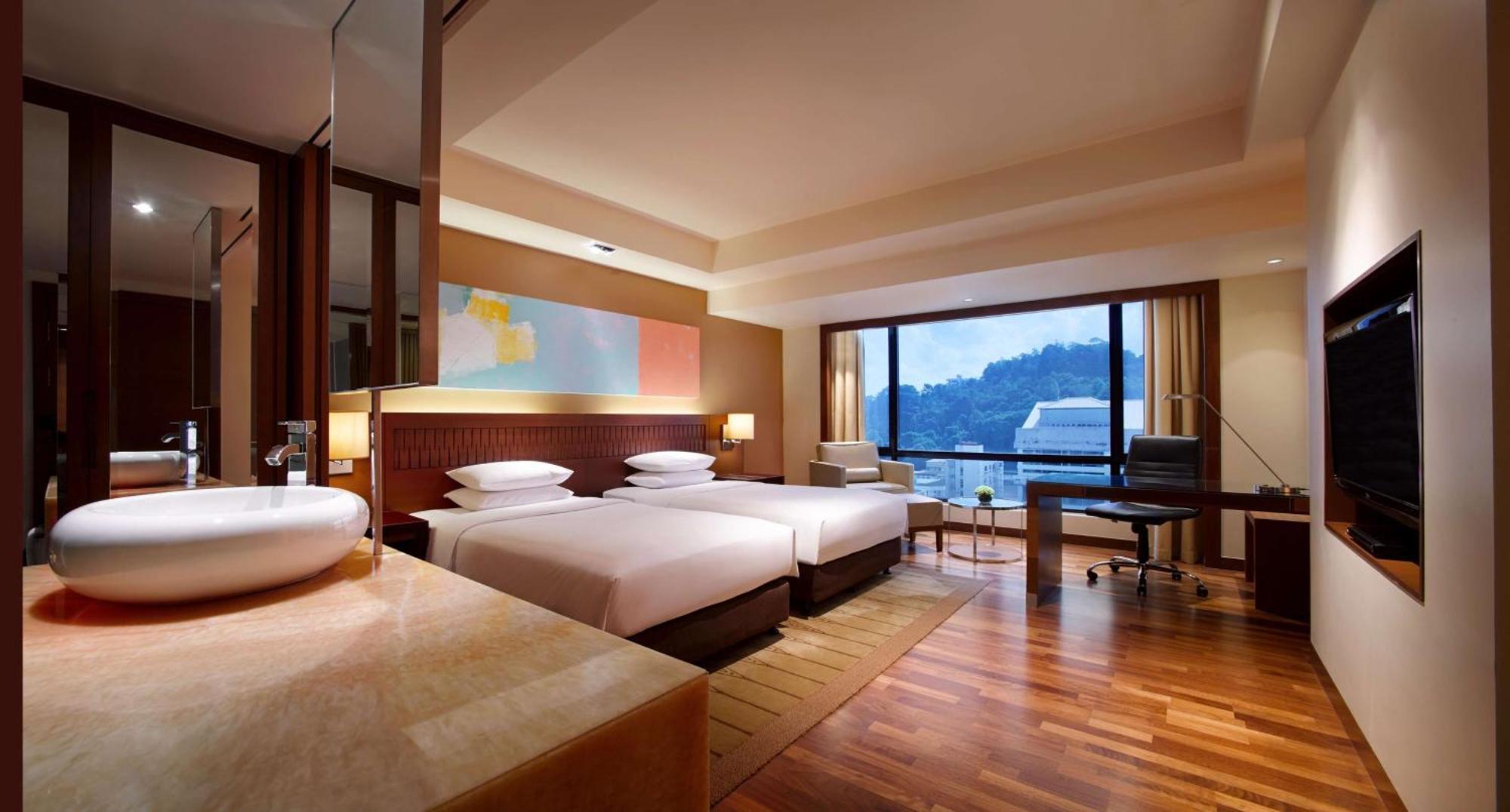 Twin Room - Club Access