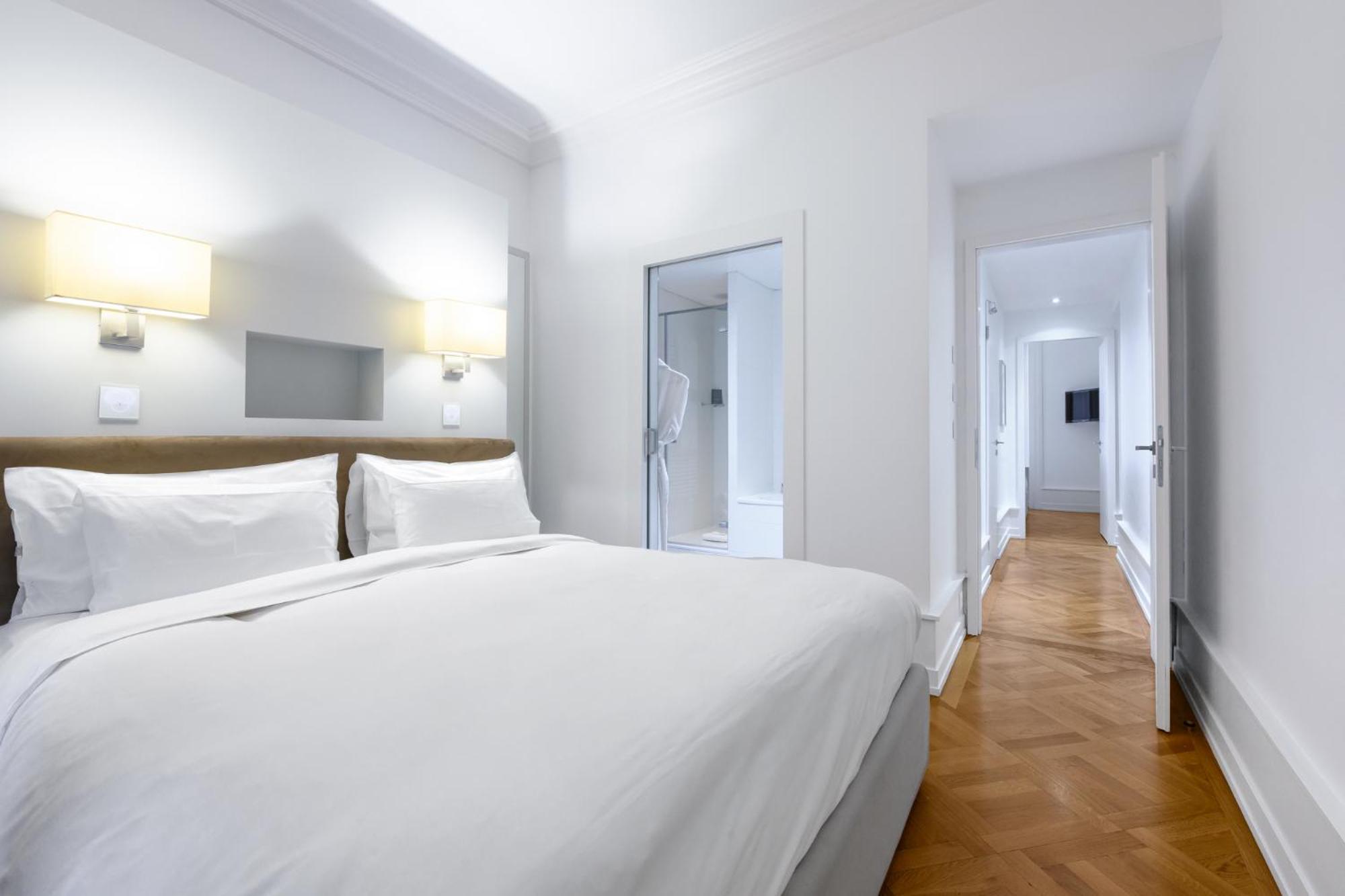 Two-Bedroom Apartment Air-conditioned 100 sqm