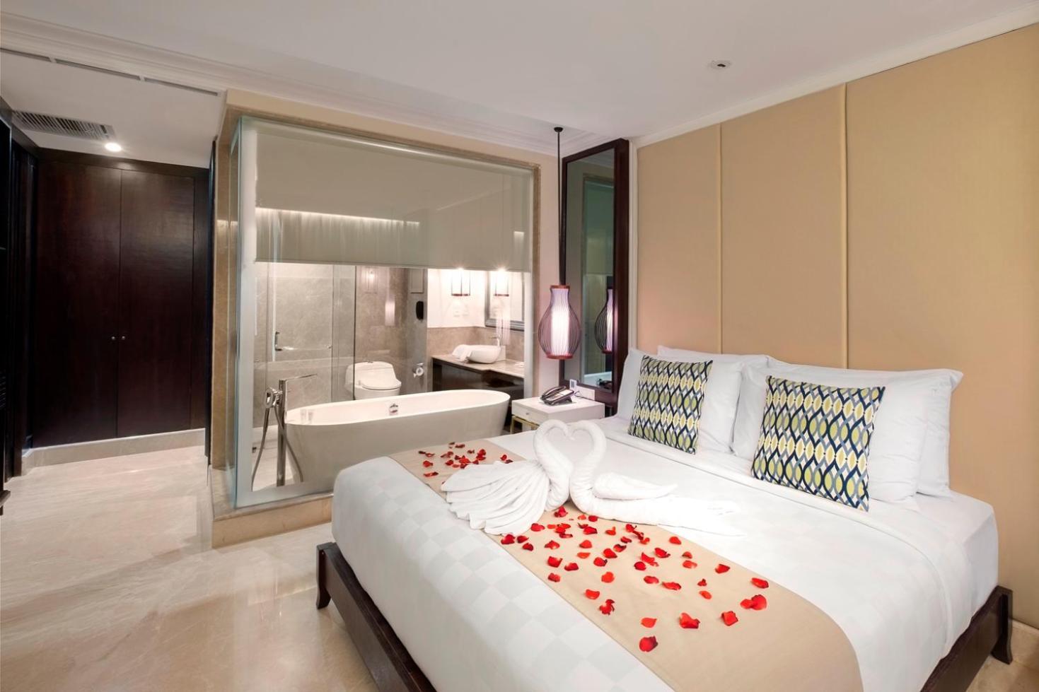 Junior Suite Balcony Daily Minibar