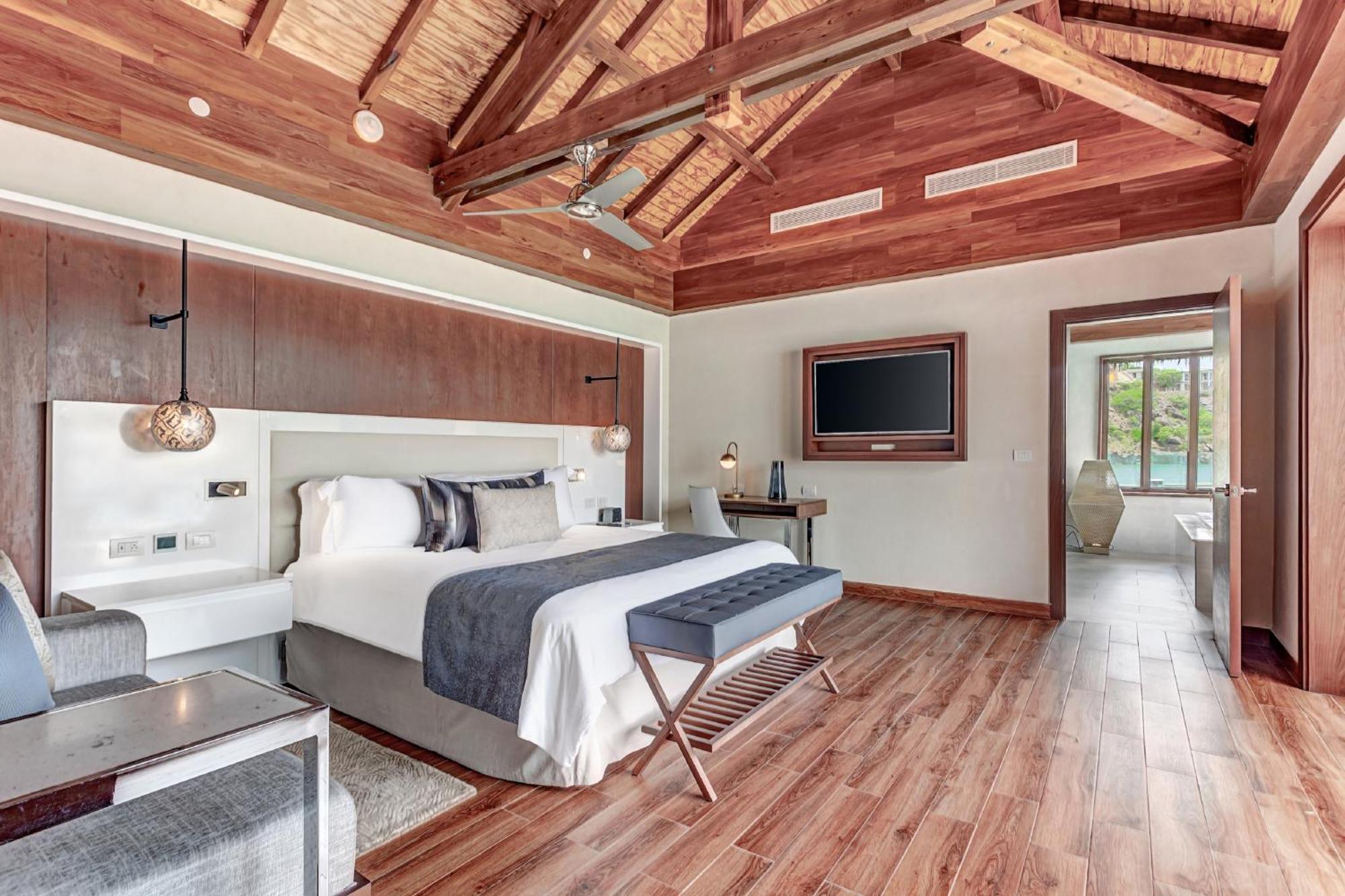 Chairman Overwater Bungalows Diamond Club
