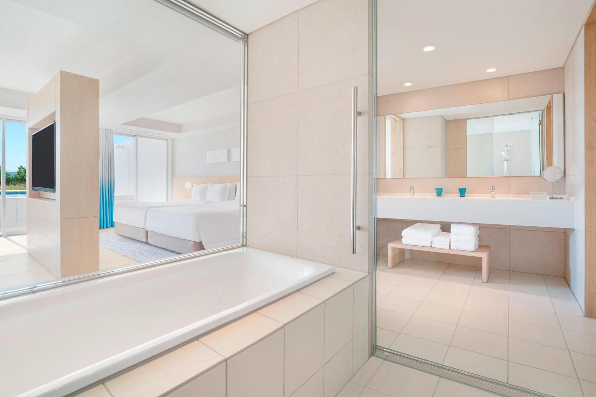 Garden Jr Suite with Pool, Junior Suite, Partial ocean view