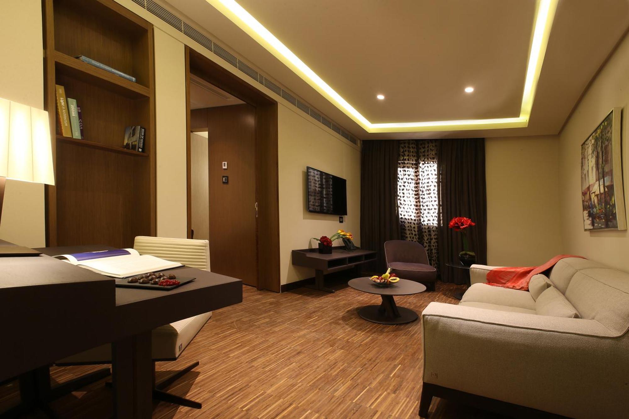 Junior Plaza Sea View Suite