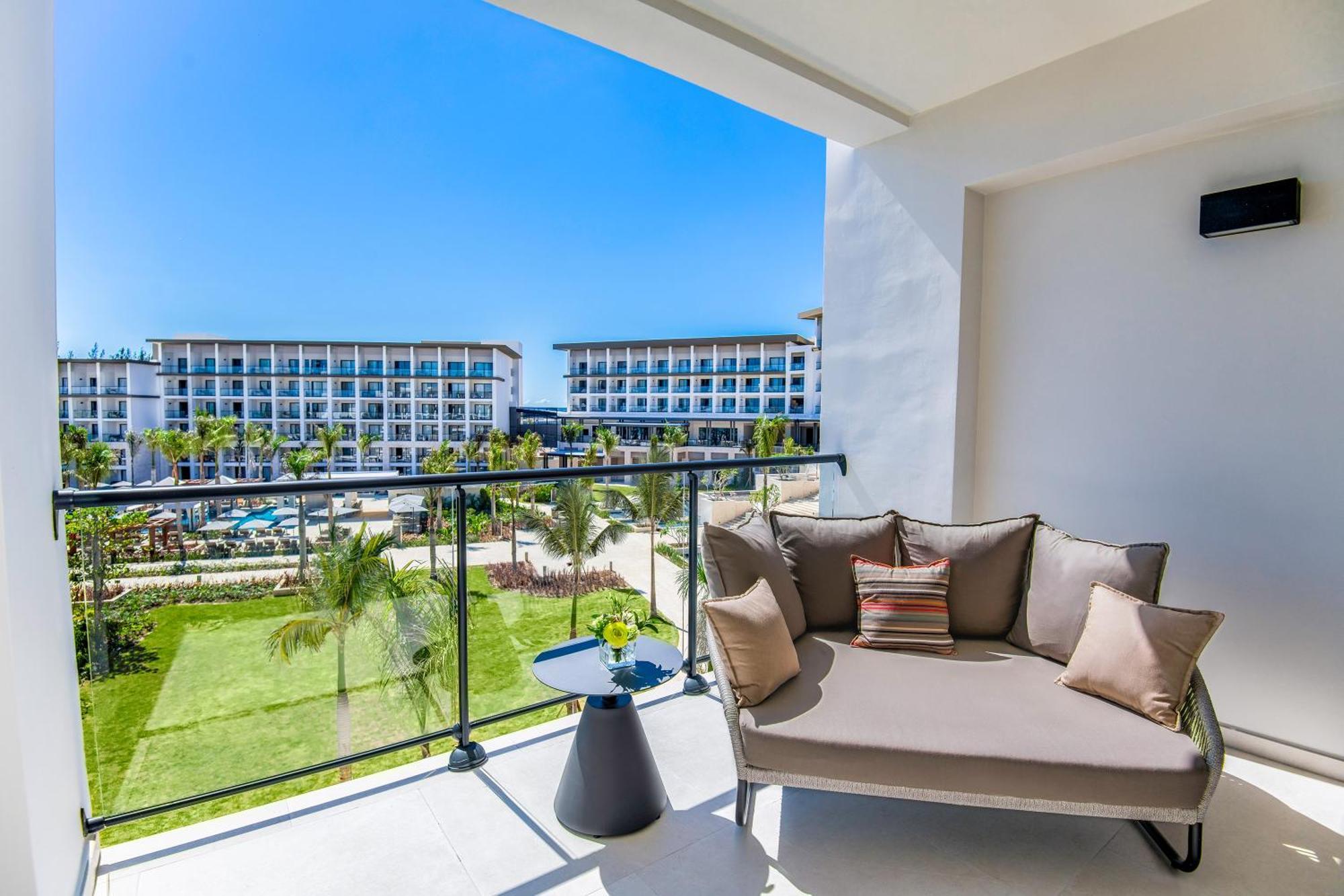 Junior King Suite