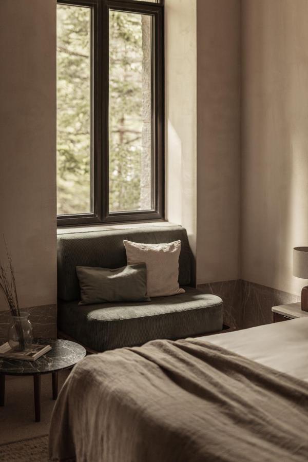 Double Room Mountain View